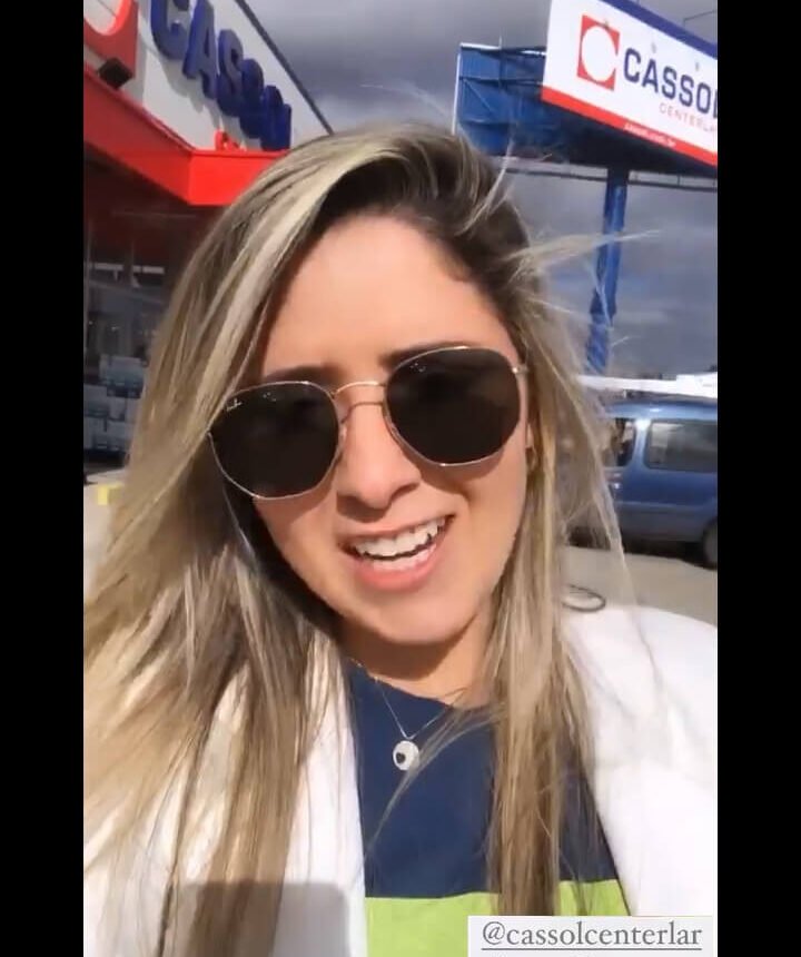 MaitePiton em frente à Cassol Centerlar