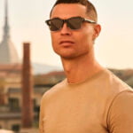 As dez personalidades mais bem pagas do Instagram : Fotografia de Cristiano Ronaldo de &oacute;culos escuro