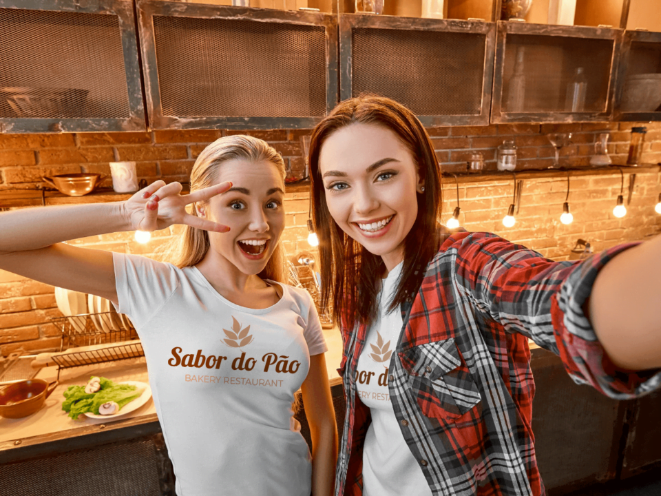 Capa blog influenciadora e colaboradora em foto realizada em padaria