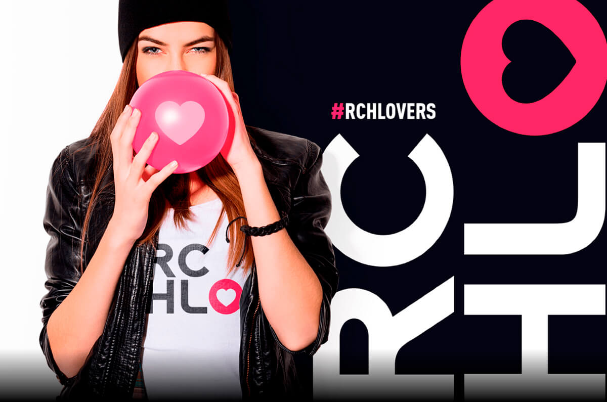 Imagem de uma campanha das lojas Riachuelo/Rchlovers, um exemplo de sucesso onde l&iacute;deres treinaram colaboradores para se tornarem influenciadores. Fonte: @Google