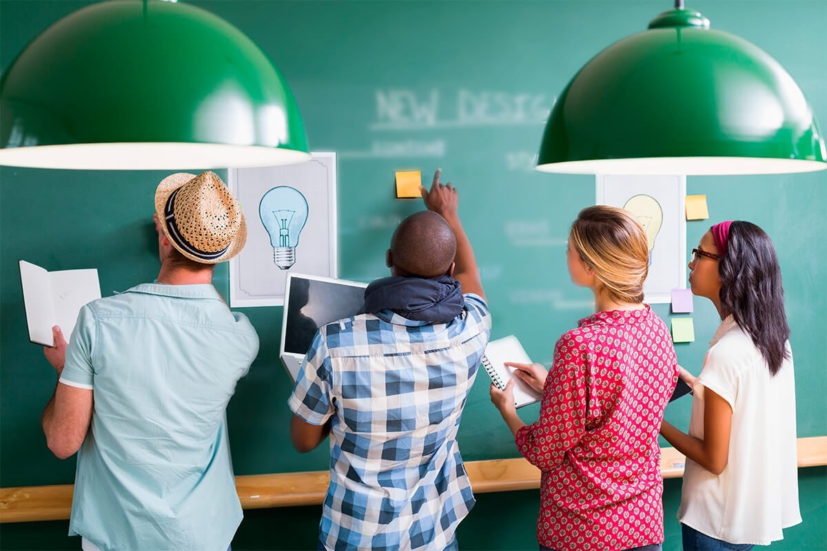 Transformando o trabalho em divers&atilde;o: descubra a gamifica&ccedil;&atilde;o anal&oacute;gica! Fonte: @Freepik